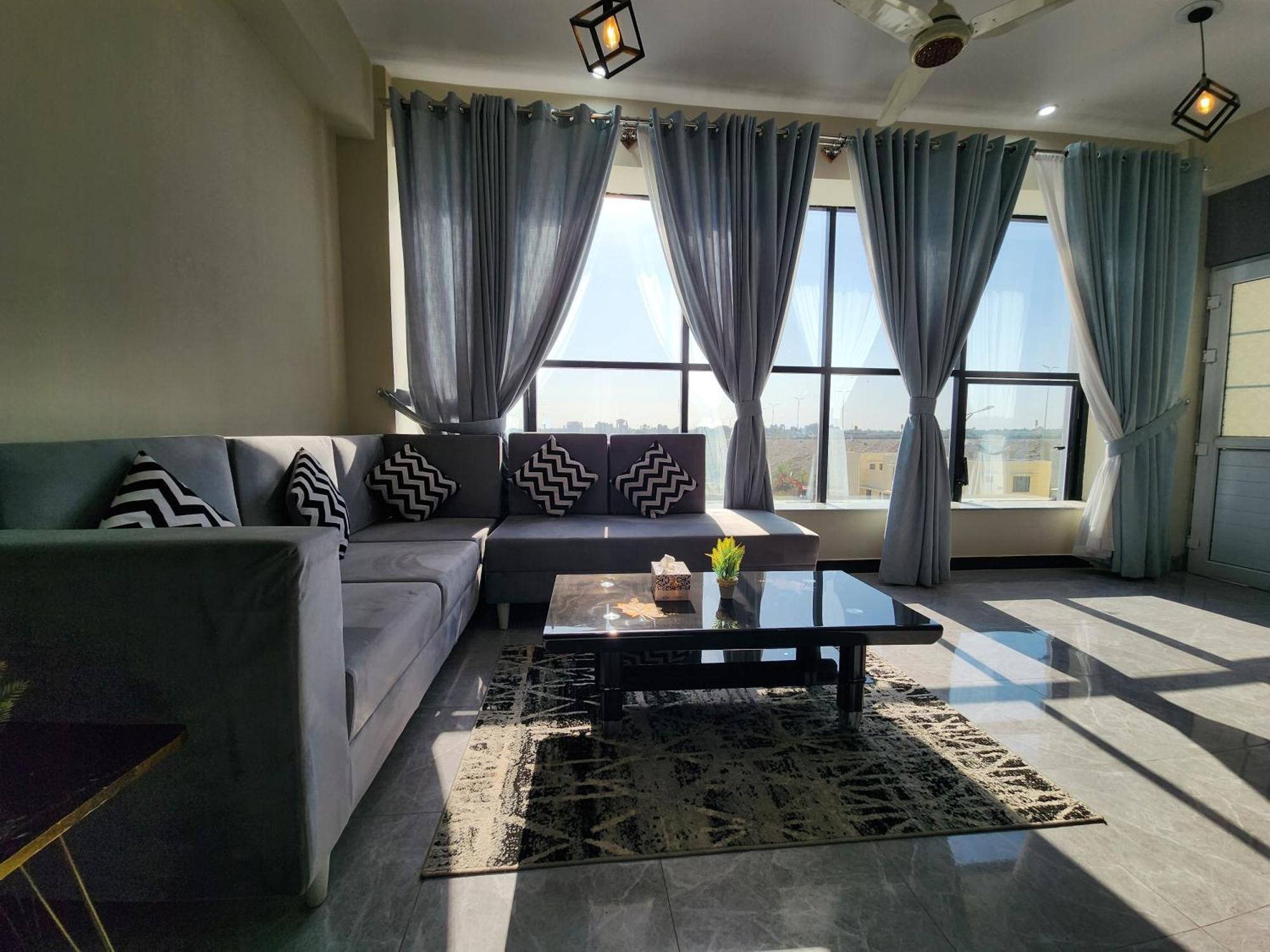 Motorway Majesty Suites Islamabad - Near Islamabad International Airport And Motorway Dış mekan fotoğraf