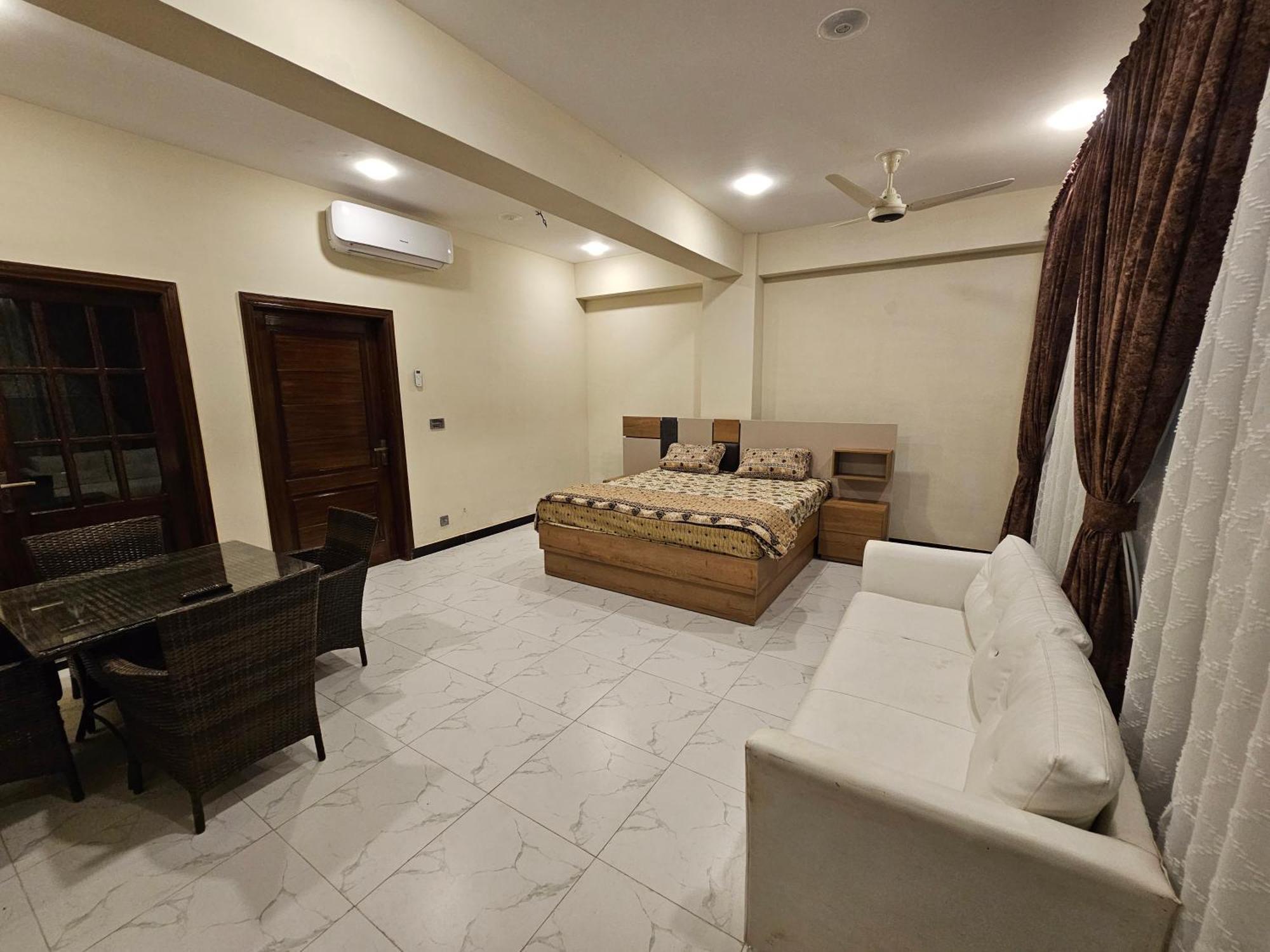 Motorway Majesty Suites Islamabad - Near Islamabad International Airport And Motorway Oda fotoğraf