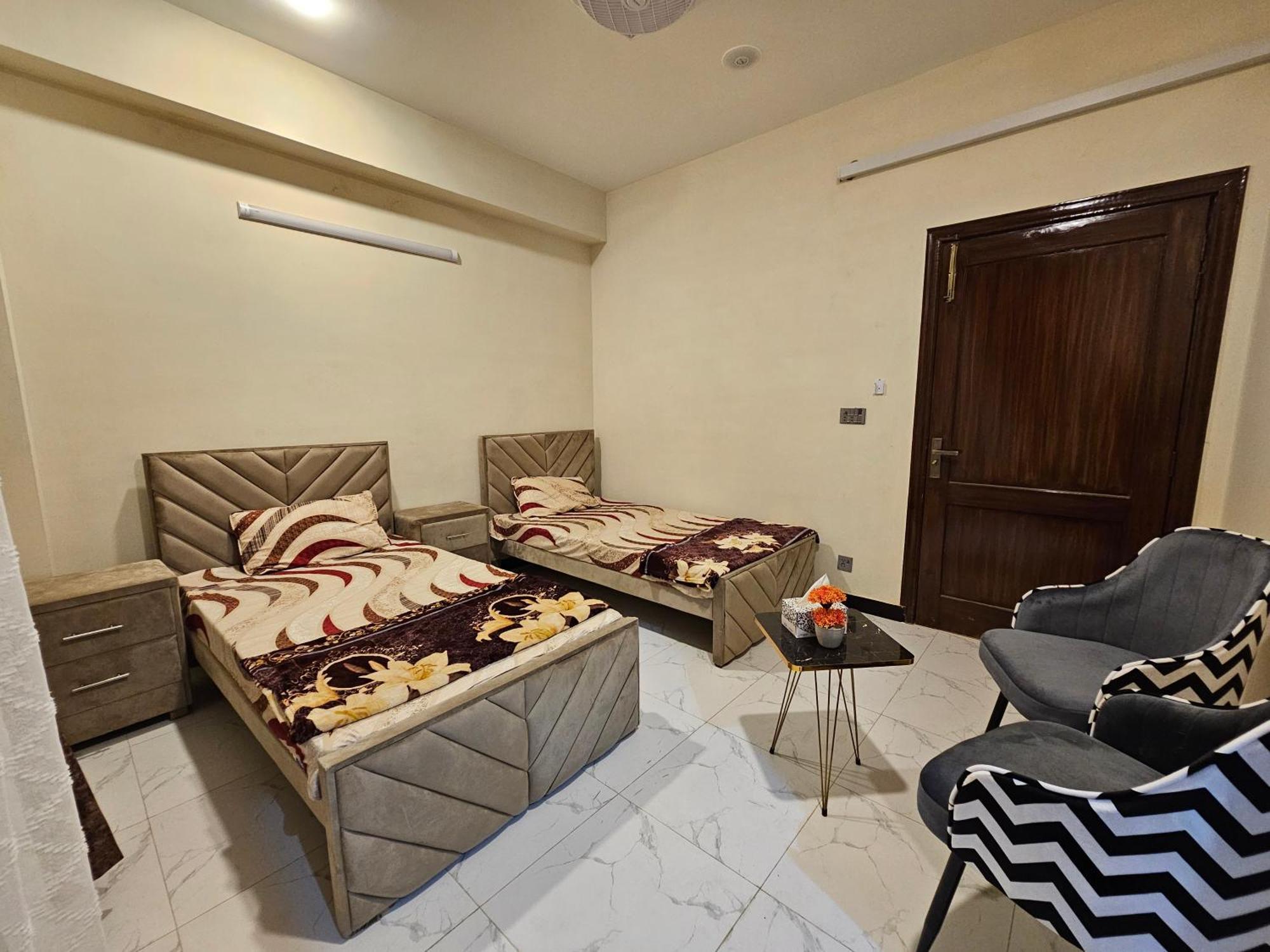 Motorway Majesty Suites Islamabad - Near Islamabad International Airport And Motorway Oda fotoğraf